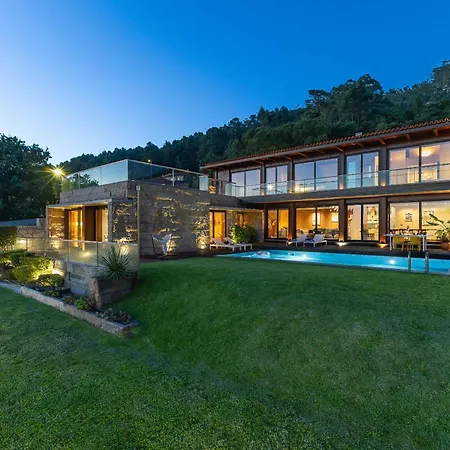 Semesterbostad Sunrise Escape With Pool By Portugal Active Viana do Castelo