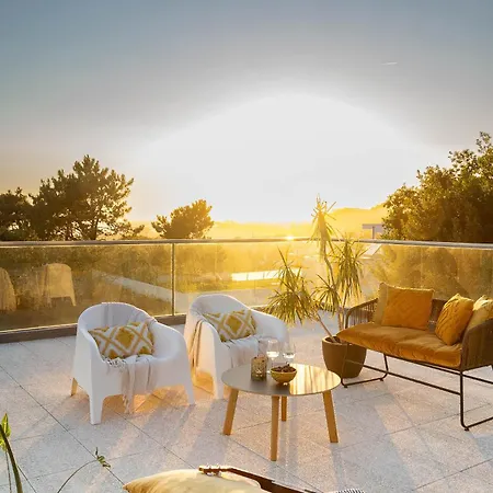 Sunrise Escape With Pool By Portugal Active Semesterbostad *