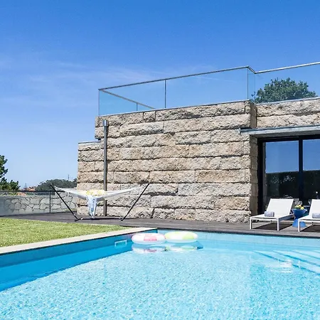 Sunrise Escape With Pool By Portugal Active Semesterbostad